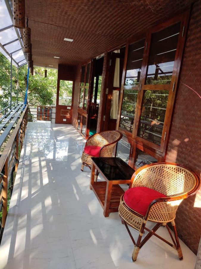 Coconut Garden Apartment Cherai Beach Exterior photo