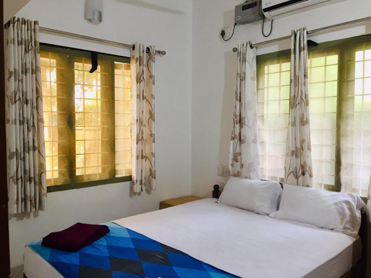 Coconut Garden Apartment Cherai Beach Exterior photo