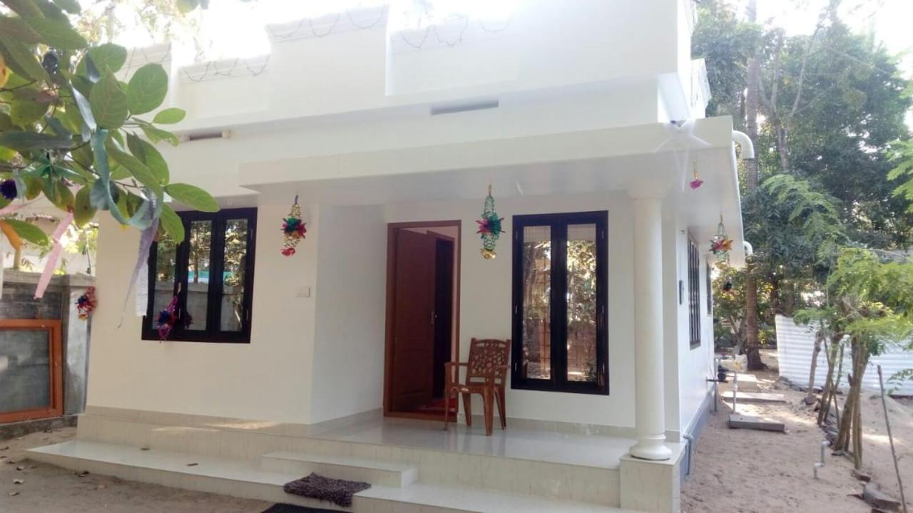 Coconut Garden Apartment Cherai Beach Exterior photo