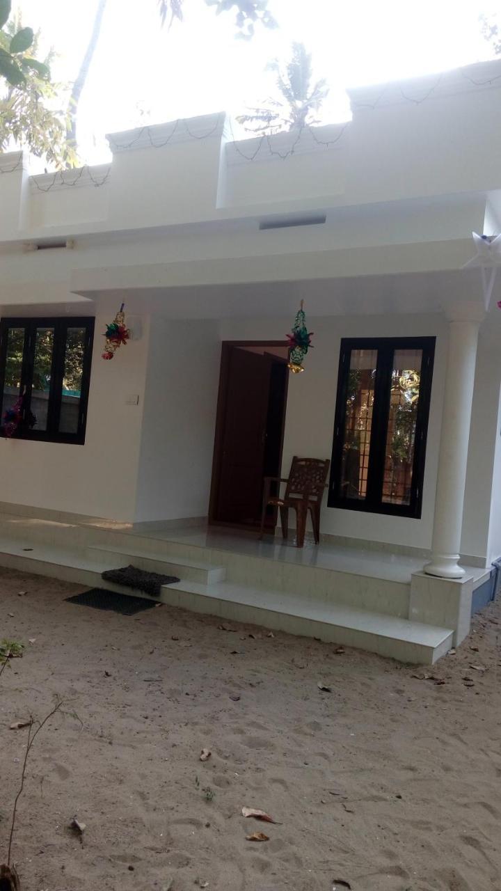 Coconut Garden Apartment Cherai Beach Exterior photo